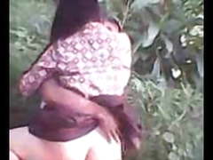 indonesia- cewek jilbab ngentot outdoor